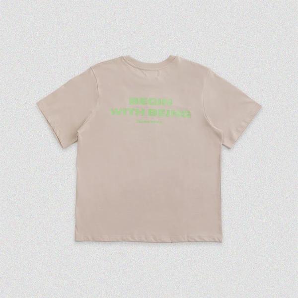 Camiseta Boxy Begin With being